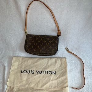 Louis Vuitton Pochette Accessories